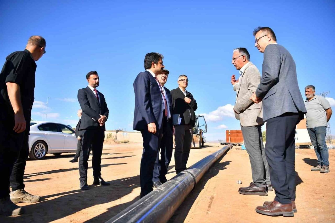 KIRŞEHİR VALİSİ MURAT SEFA DEMİRYÜREK, YAPIMINDA SONA YAKLAŞILAN 400 YATAKLI YENİ DEVLET HASTANESİ...