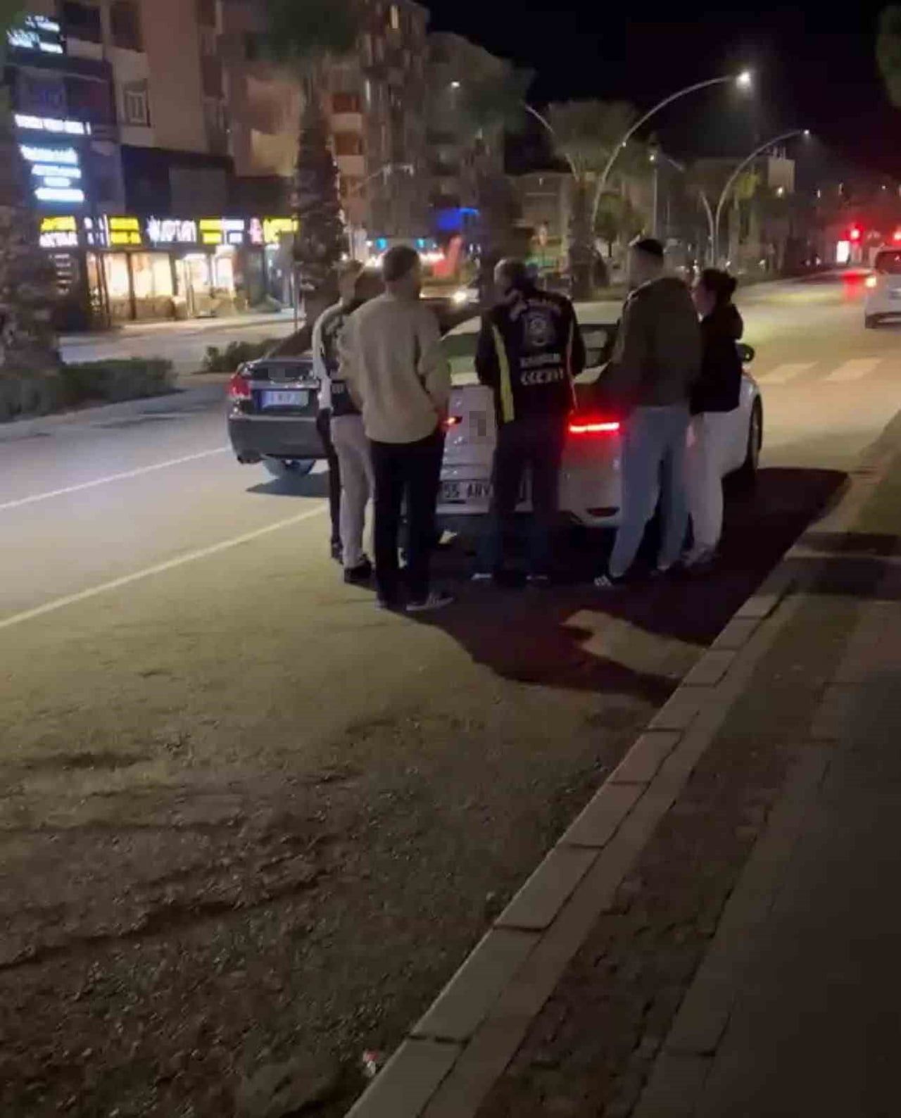 SAMSUN’UN ATAKUM İLÇESİNDE KORSAN TAKSİCİLİĞE YÖNELİK GERÇEKLEŞTİRİLEN DENETİMLERDE YAKALANAN 3...