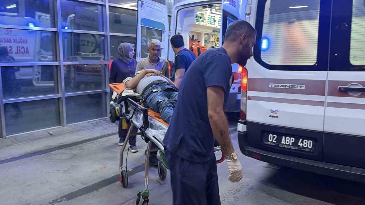 ADIYAMAN’DA, DEVRİLEN ATV MOTORUNUN ALKOLLÜ SÜRÜCÜSÜ YARALANDI.