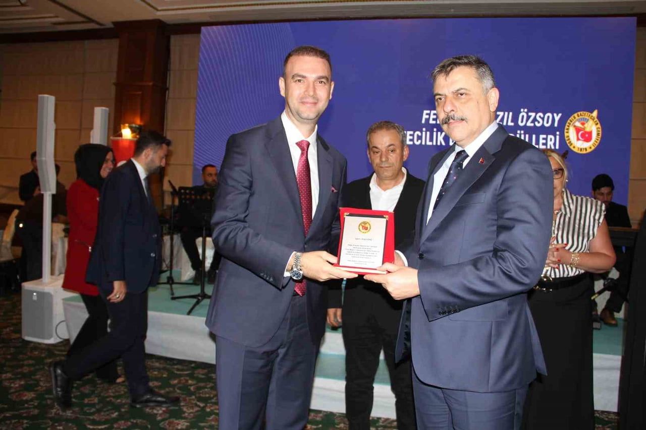 ARAS ELEKTRİK, DOĞU ANADOLU GAZETECİLER CEMİYETİ TARAFINDAN DÜZENLENEN 2025 YILI FERİDUN FAZIL...