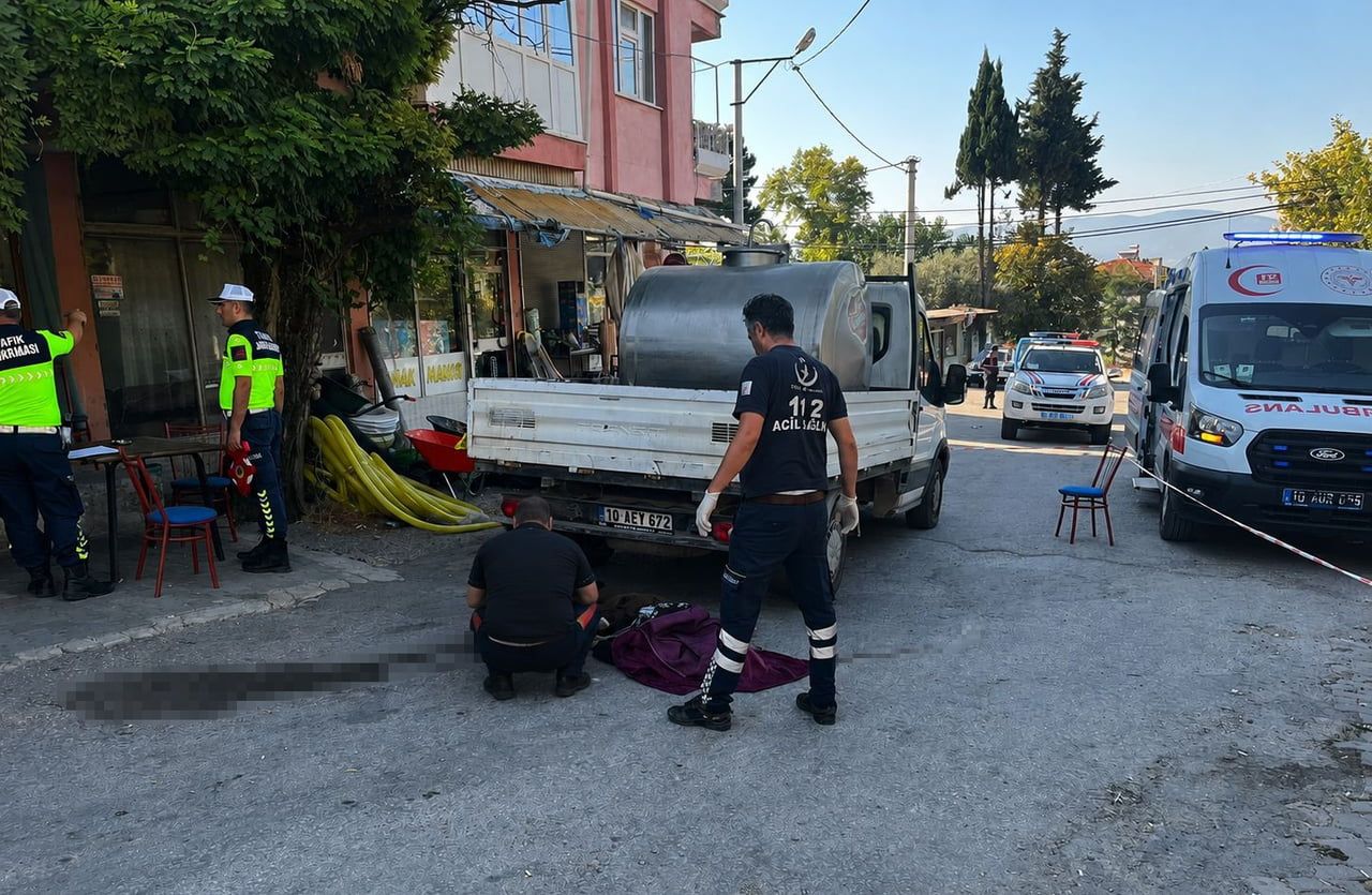 DURSUNBEY’DE TRAFİK KAZASINDA 91 YAŞINDAKİ YAYA HAYATINI KAYBETTİ