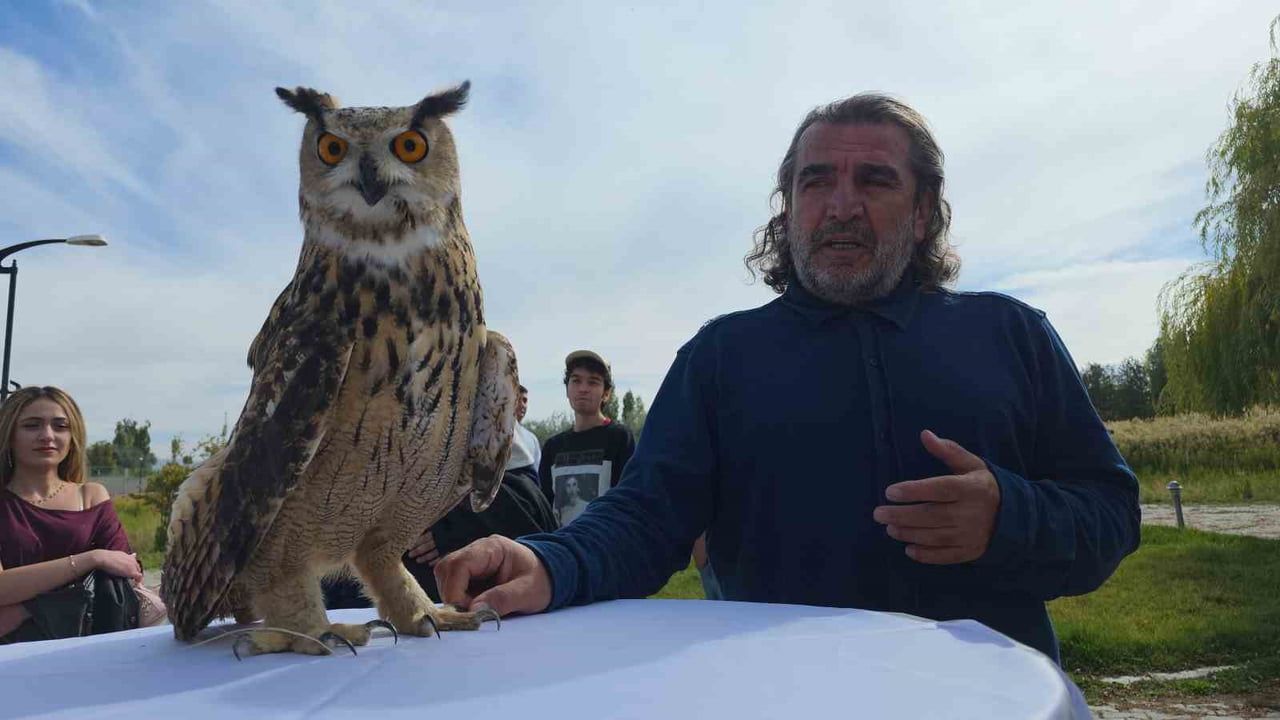 PROF. DR. LOKMAN ASLAN, TEDAVİSİ TAMAMLANAN ŞAHİNLE BİRLİKTE AÇIKLAMA YAPTI