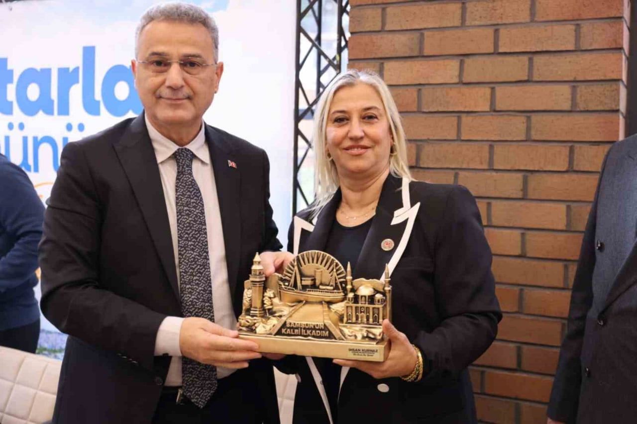 SAMSUN İLKADIM BELEDİYE BAŞKANI İHSAN KURNAZ, 19 EKİM MUHTARLAR GÜNÜ DOLAYISIYLA İLÇEDE GÖREV...