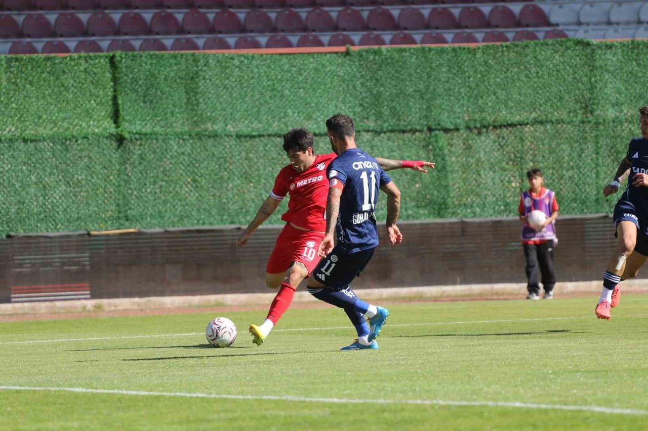 TRENDYOL 1. LİG'İN 9. HAFTASINDA BOLUSPOR, SAHASINDA ANTALYASPOR'A 1-0 MAĞLUP OLDU.