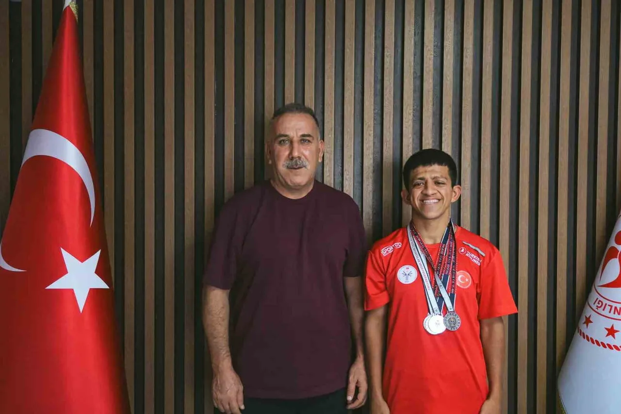 ÖZEL SPORCUDAN AYDIN’A 4 GÜMÜŞ MADALYA