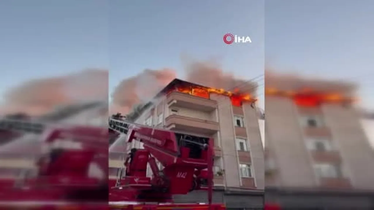 Teras katta çıkan yangın mahalleliyi sokağa döktü