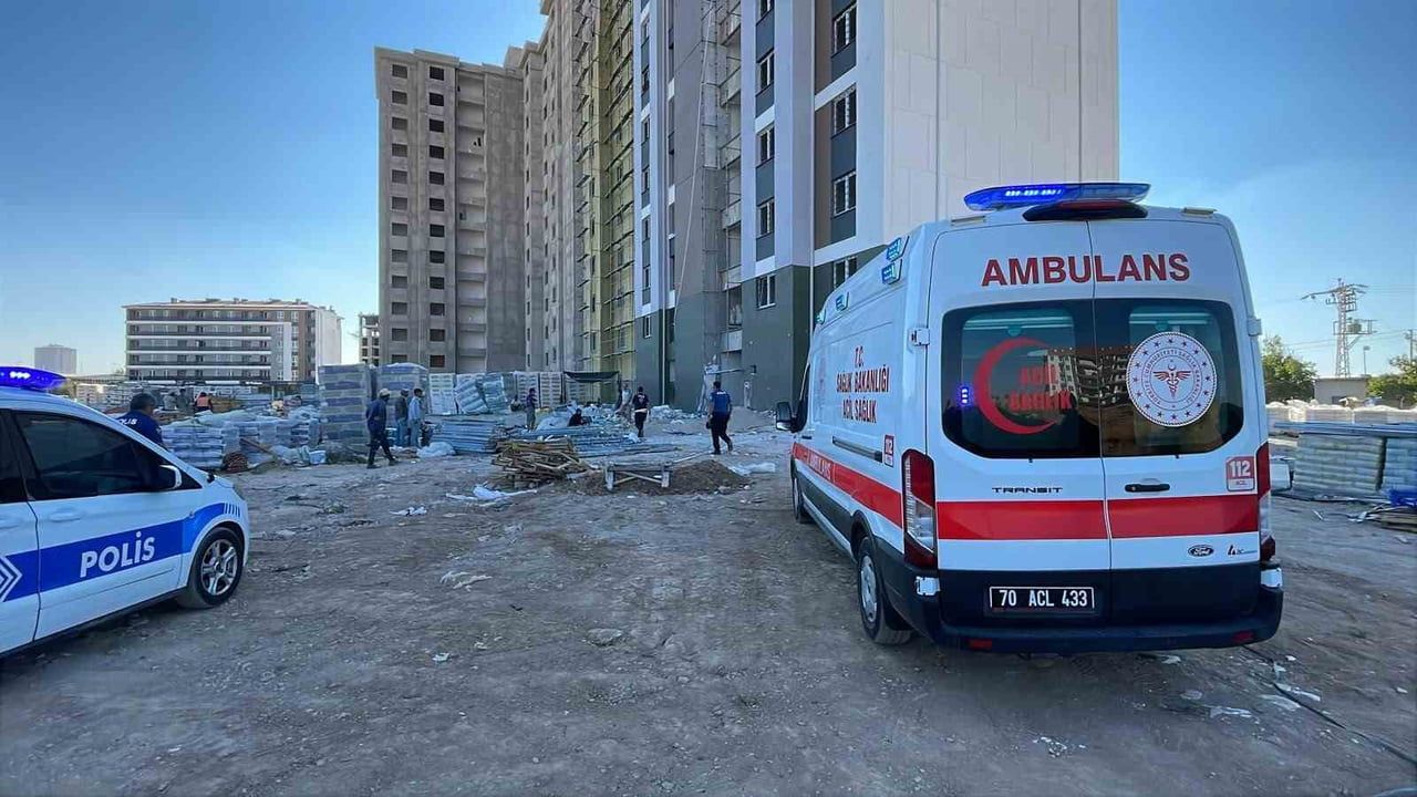 KARAMAN'DA ÇALIŞTIĞI İNŞAATIN ASANSÖR BOŞLUĞUNA DÜŞEN 39 YAŞINDAKİ İŞÇİ FECİ ŞEKİLDE HAYATINI...