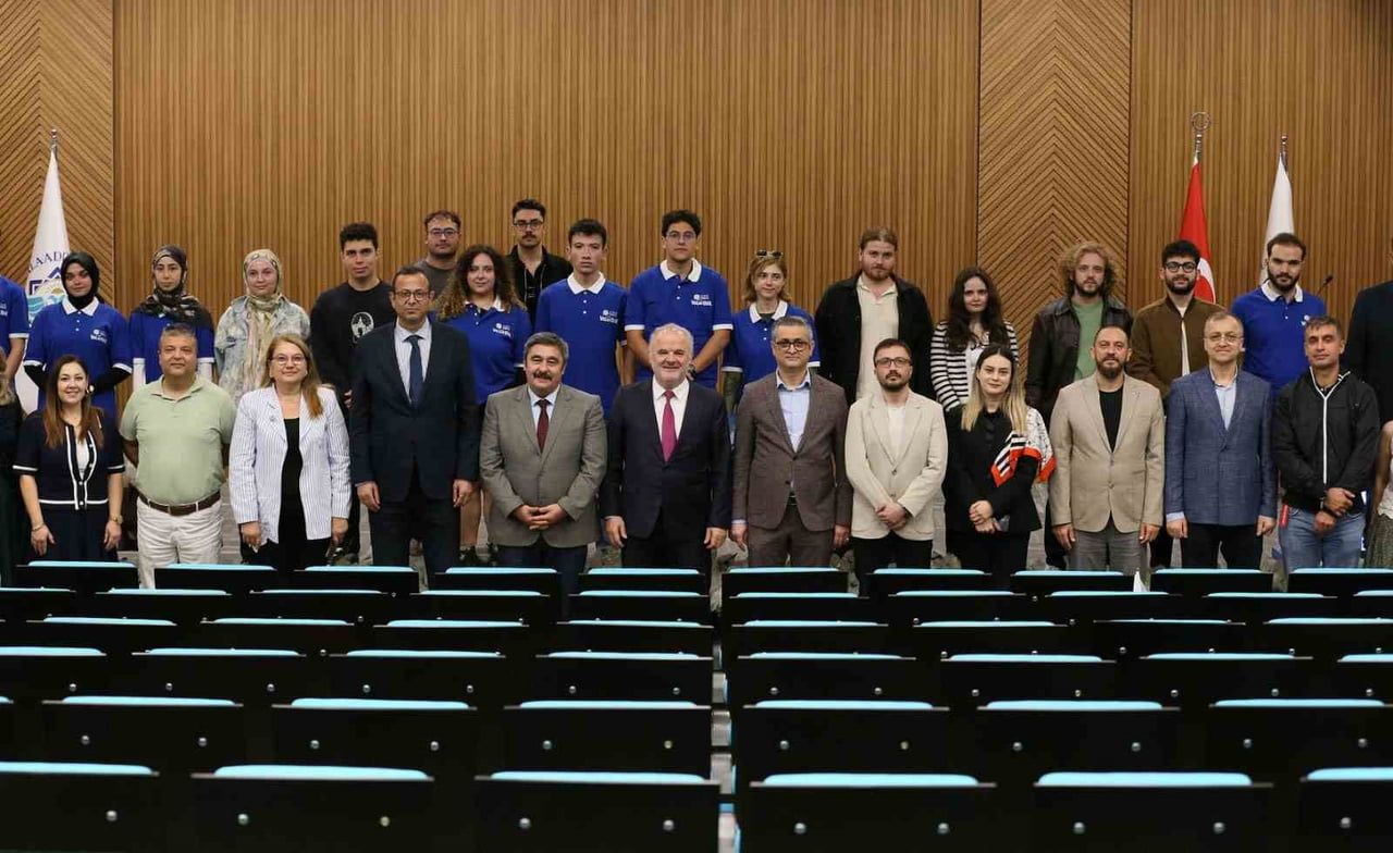 ALKÜ ALEV ALATLI KONFERANS SALONU'NDA "COP31 TÜRKİYE GÖNÜLLÜLÜK PROGRAMI ÜNİVERSİTE BULUŞMASI"...