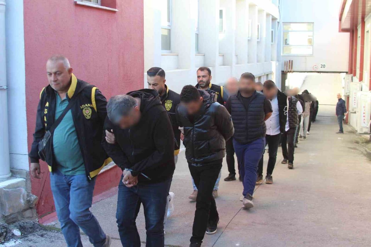 ADANA MERKEZLİ 7 İLDE DÜZENLENEN VE 58 ŞÜPHELİNİN TUTUKLANDIĞI SİGORTA DOLANDIRICILIĞI...