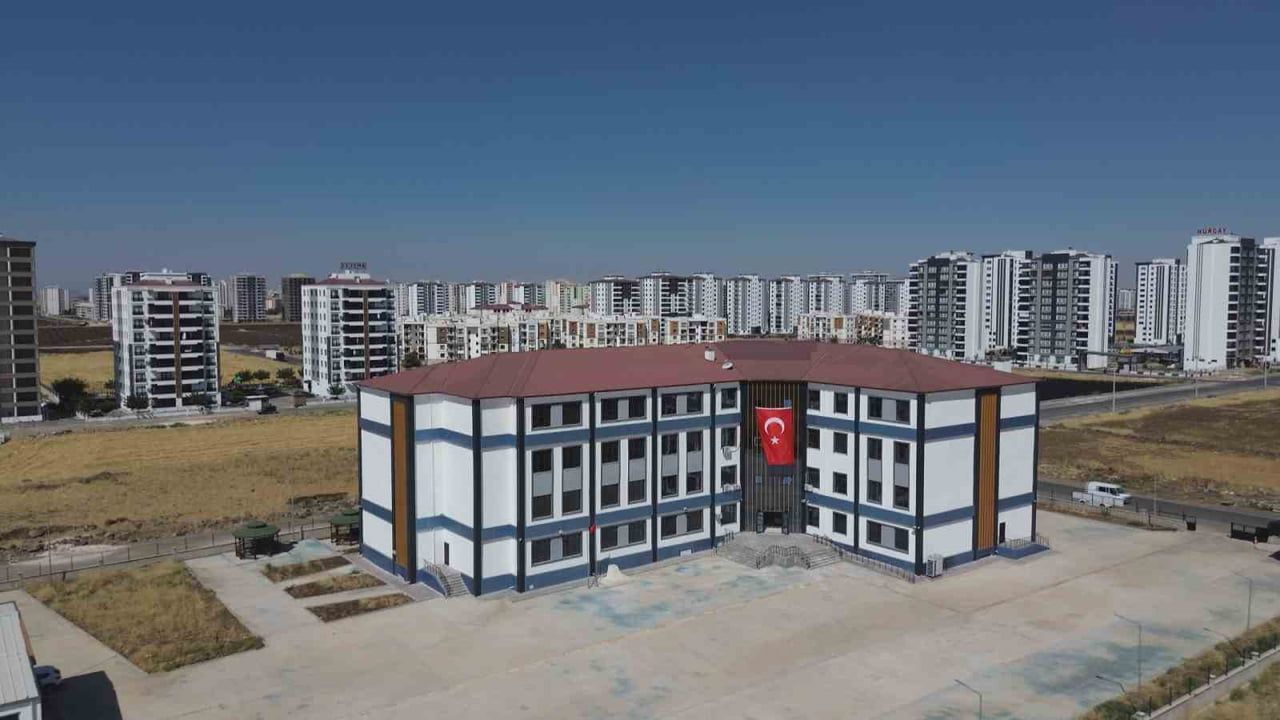 DİYARBAKIR’DA 2026-2027 EĞİTİM ÖĞRETİM YILININ BAŞLAMASIYLA BİRLİKTE OKULLARDA HAZIRLIKLAR...