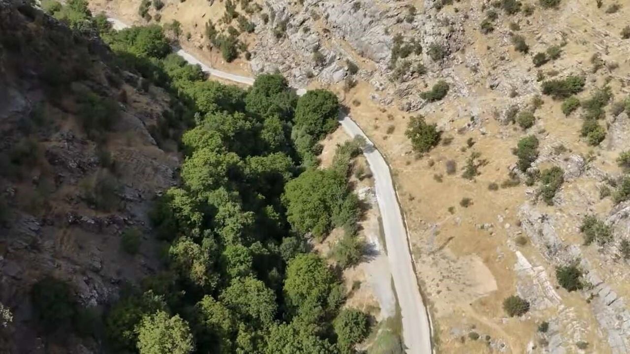 ŞIRNAK’IN BEYTÜŞŞEBAP İLÇESİNE BAĞLI BALLI MAHALLESİ’NDE ULAŞIMI RAHATLATACAK 5 KİLOMETRELİK BETON...