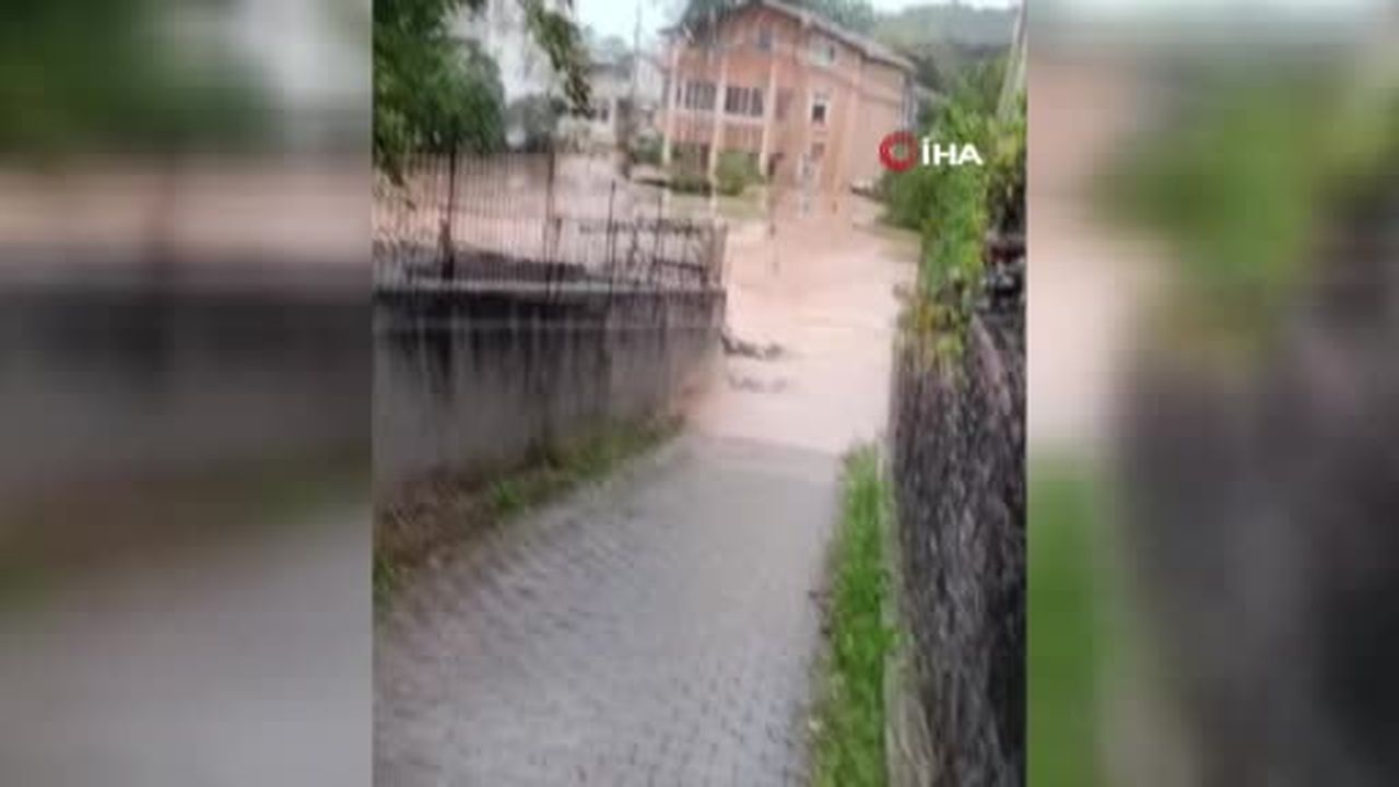 Yağışın etkileri Şile'de devam ediyor: Dere taştı, evleri su bastı