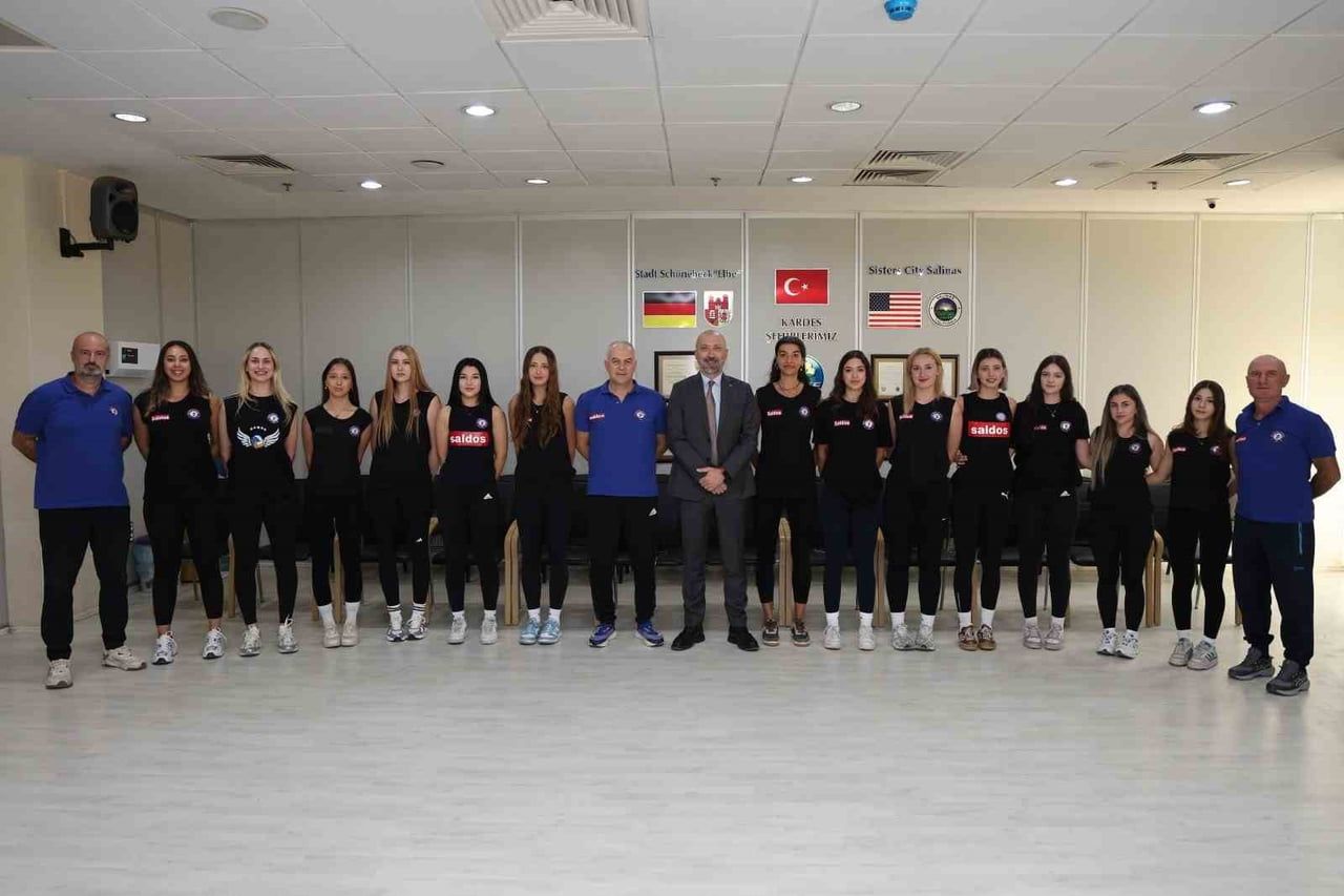 SÖKE’NİN BAŞARILI VOLEYBOLCULARI, YENİ SEZONDA 2. LİG’DE PLAY-OFF HEDEFİYLE SAHAYA ÇIKMAYA...