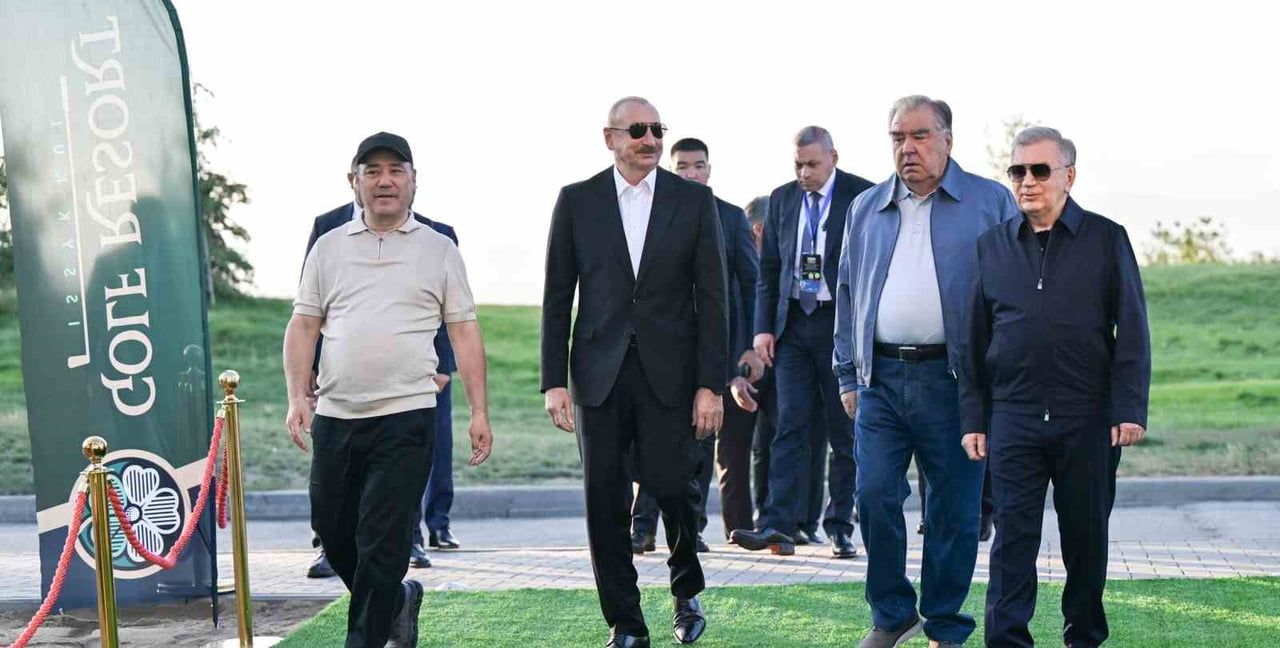 KIRGIZİSTAN CUMHURBAŞKANI SADIR CAPAROV İLE RESMİ ZİYARET KAPSAMINDA KIRGIZİSTAN'DA BULUNAN...