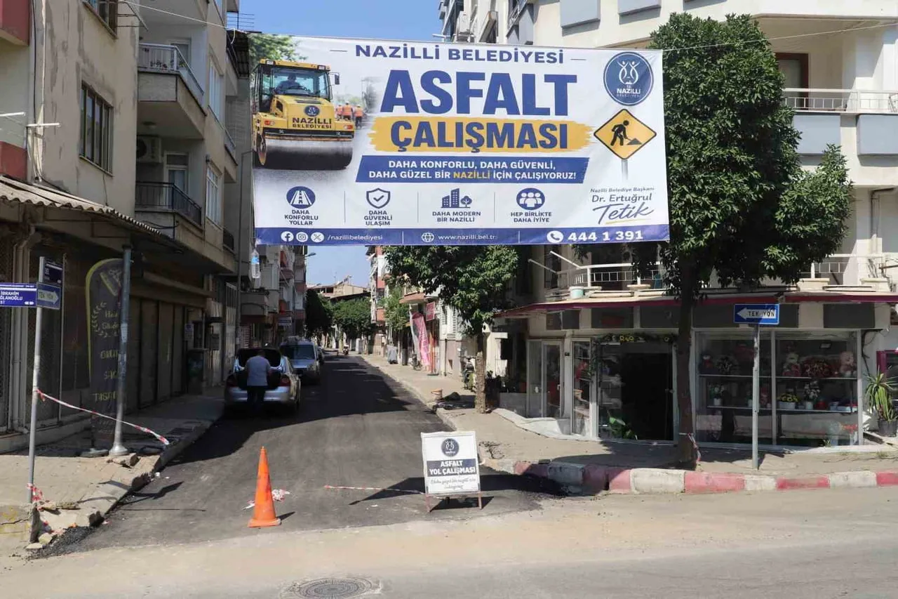 NAZİLLİ BELEDİYESİ FEN İŞLERİ MÜDÜRLÜĞÜ EKİPLERİ, YENİ MAHALLE 161 SOKAK’TA KAPSAMLI YOL YENİLEME...
