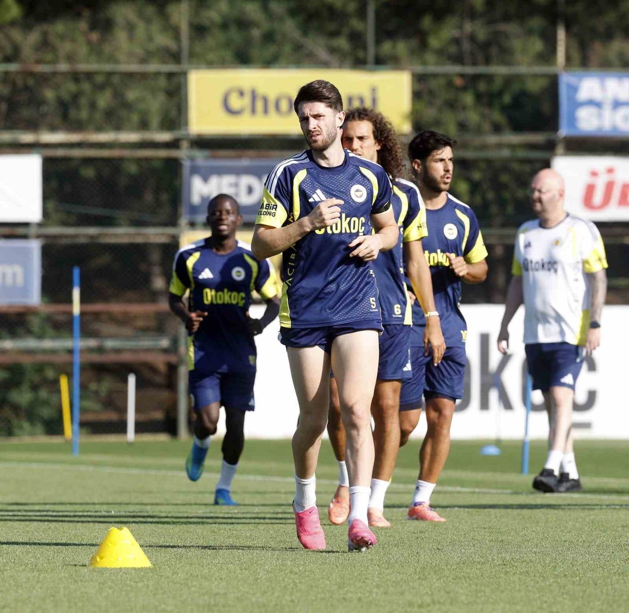 FENERBAHÇE, UEFA ŞAMPİYONLAR LİGİ 3. ELEME TURUNDA ÇARŞAMBA GÜNÜ KARŞILAŞACAĞI STURM GRAZ MAÇININ...