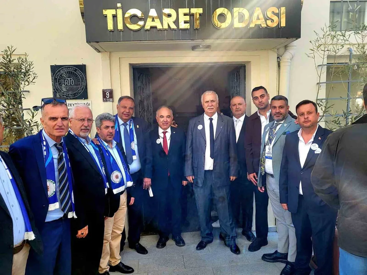 MEVCUT BAŞKAN ALİ UÇAR’IN BEYAZ LİSTESİ İLE BAŞKAN ADAYI HALİL AYKUT’UN MAVİ LİSTESİ ARASINDA...
