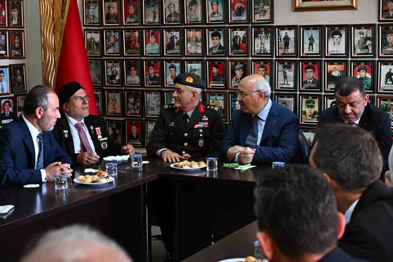 DENİZLİ VALİSİ YAVUZ SELİM KÖŞGER, 19 EYLÜL GAZİLER GÜNÜ DOLAYISIYLA MUHARİP VE MALUL GAZİLER...