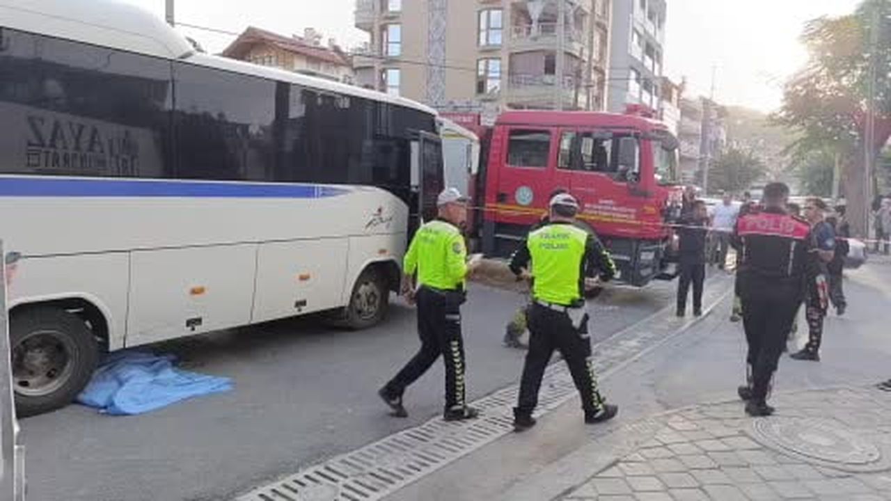 Manisa’da yürek yakan kaza: İşçi servisinin çarptığı 8 yaşındaki Yunus hayatını...