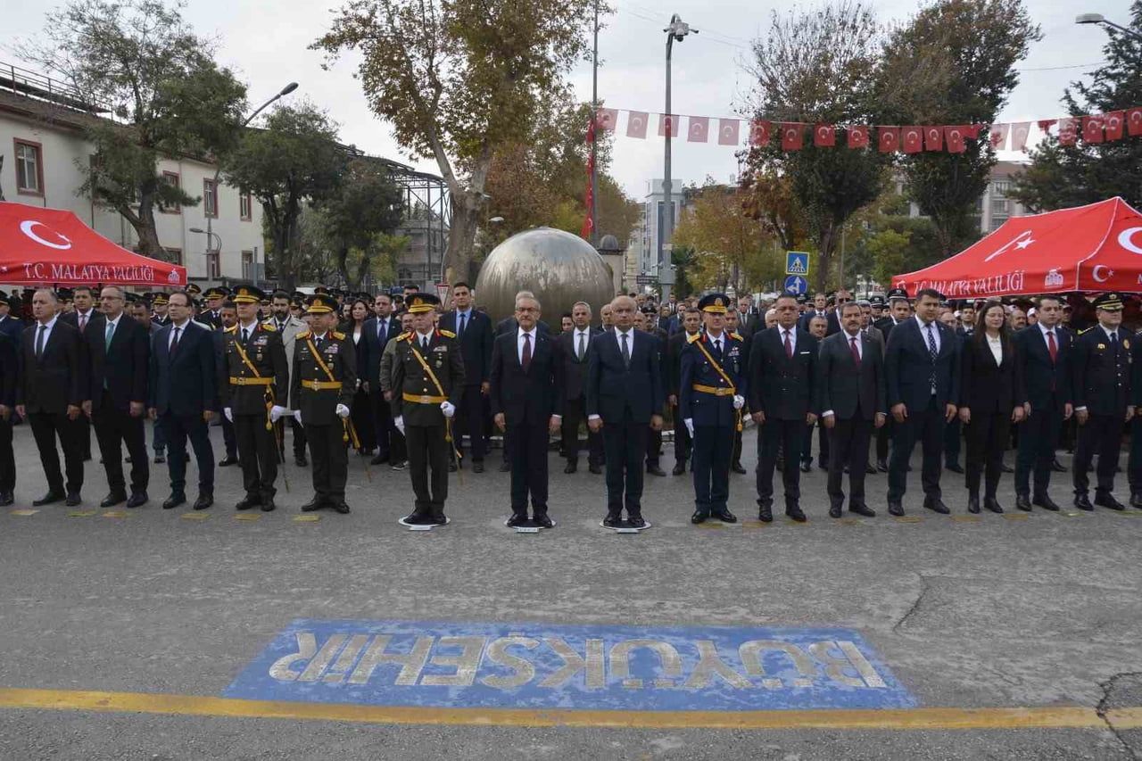 MALATYA’DA CUMHURİYET BAYRAMI KUTLAMALARI BAŞLADI