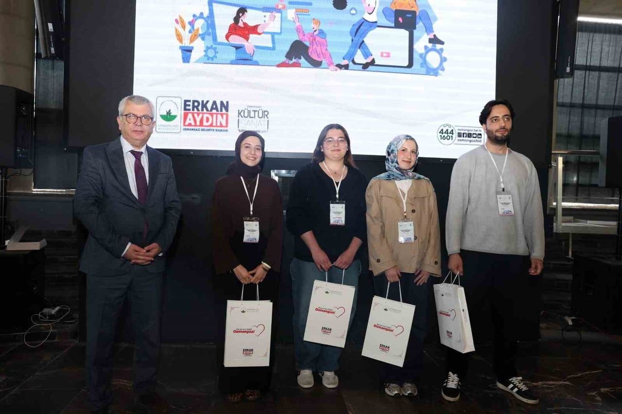 GENÇLERİN DÜŞÜNCELERİNİ ÖZGÜRCE PAYLAŞABİLECEKLERİ VE HAYATA GEÇİRİLEBİLİR PROJELER...