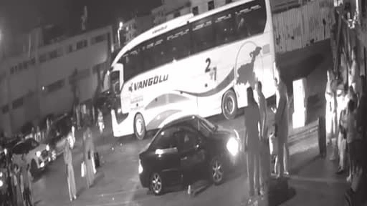 Sultanbeyli'de DEAŞ operasyonunda çatışma anları güvenlik kamerasında