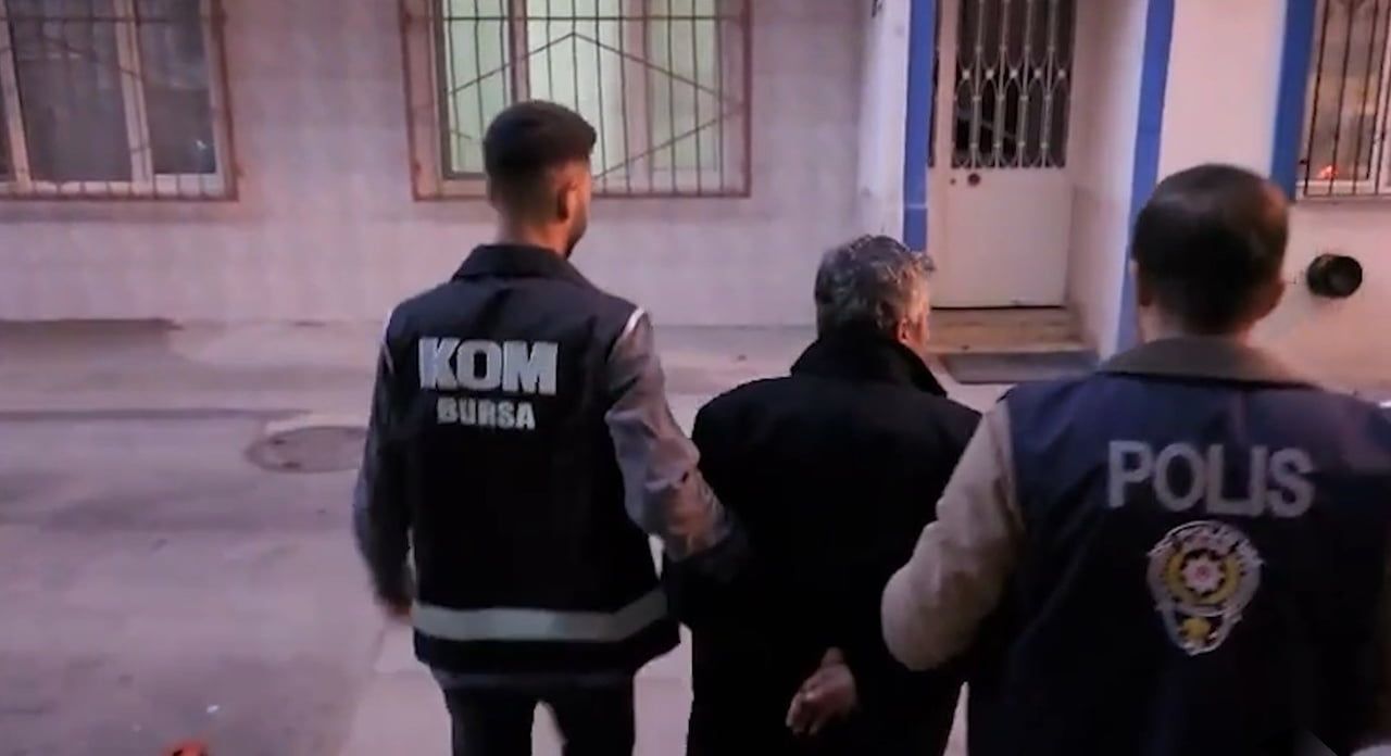 BURSA'DA SAĞLIKÇILARI EV SAHİBİ YAPMA VAADİYLE DOLANDIRAN ŞAHISLARA DEV OPERASYON