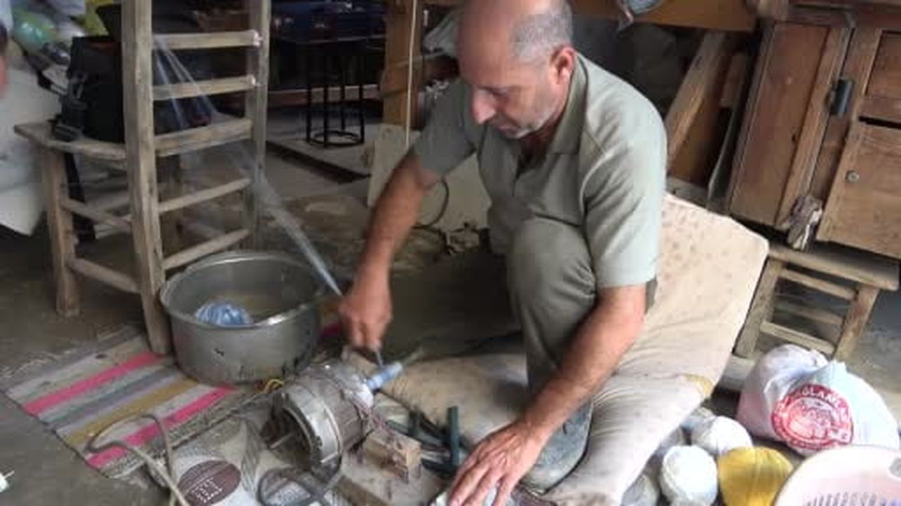 Ekmek parası çıksın diye başladığı işi 20 yıldır sürdürüyor
