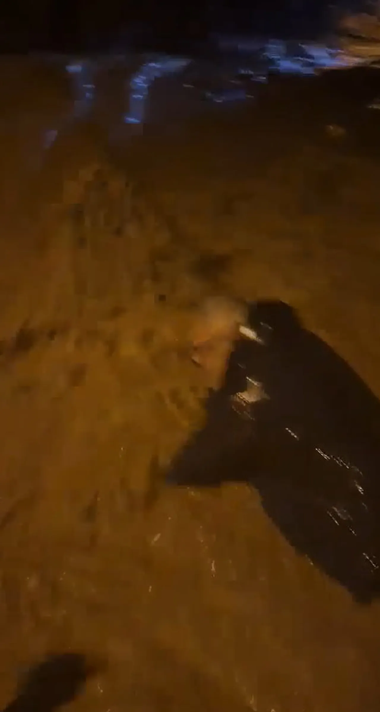 YALOVA’NIN ARMUTLU İLÇESİNDE ETKİLİ OLAN SAĞANAK YAĞIŞIN ARDINDAN SOKAK VE CADDELERDE SEL SULARI...