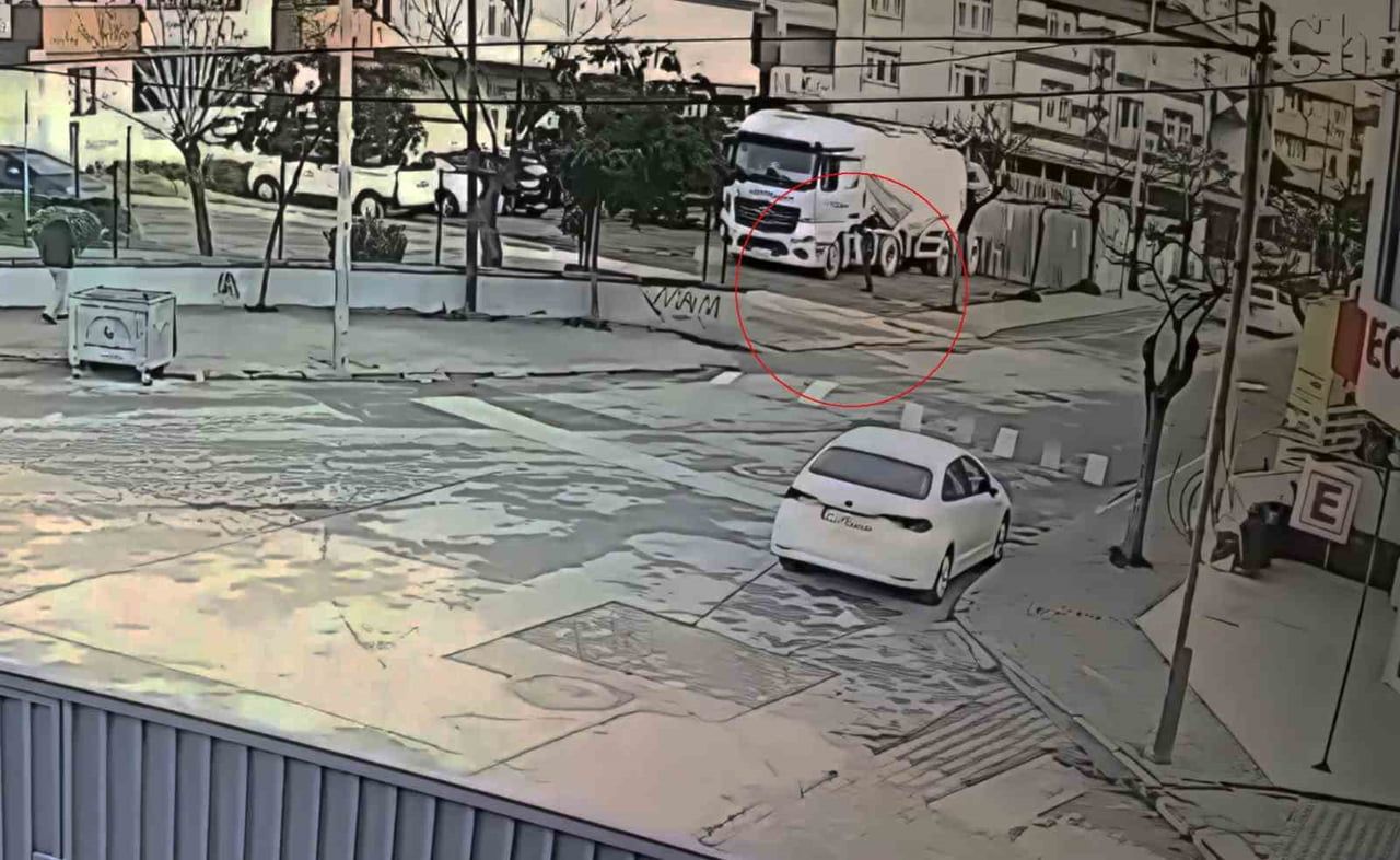 KARDEŞİNİN TIRA BİNMESİNİN ARDINDAN SAKLANDIĞI YERDEN ÇIKAN SANIĞIN ATEŞ ETTİĞİ DEHŞET ANLARI...
