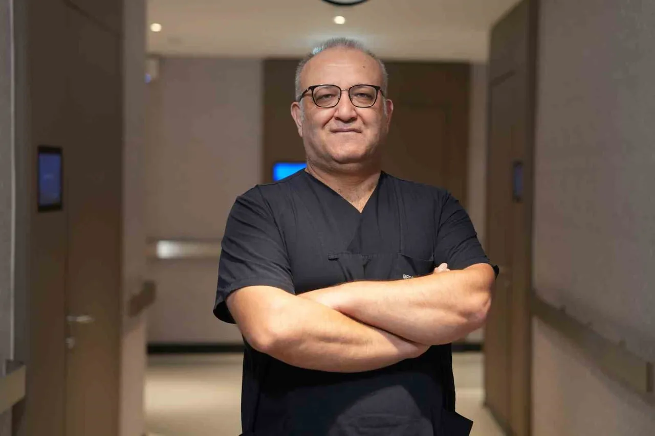 MEDİPOL ACIBADEM BÖLGE HASTANESİ GASTROENTEROLOJİ VE İÇ HASTALIKLARI UZMANI PROF. DR. YILMAZ...