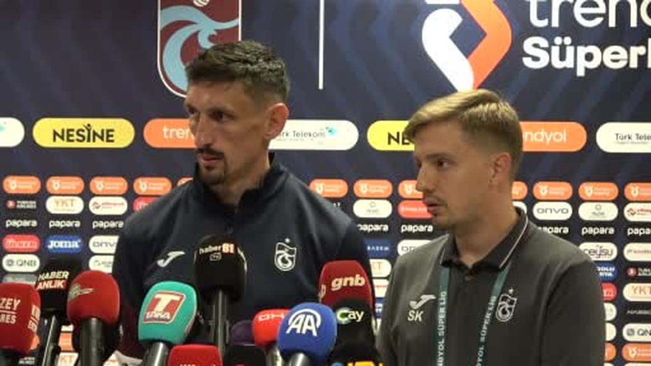 Trabzonspor’un kaptanı Stefan Savic, teknik direktör değişiminin kolay bir süreç olmadığını...