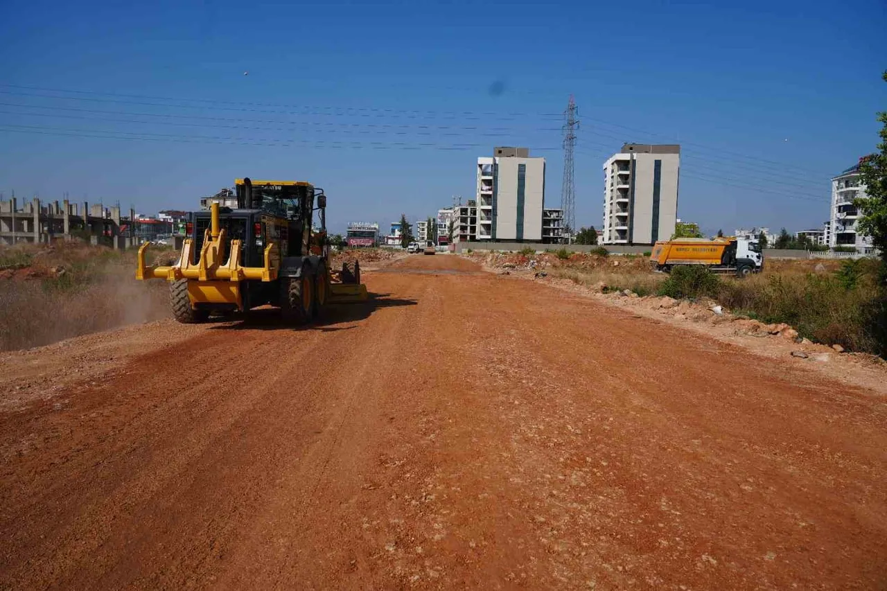 KEPEZ BELEDİYESİ, KENTSEL DÖNÜŞÜM VE ALTYAPI ÇALIŞMALARININ DEVAM ETTİĞİ BARAJ MAHALLESİ’NDE YOL...