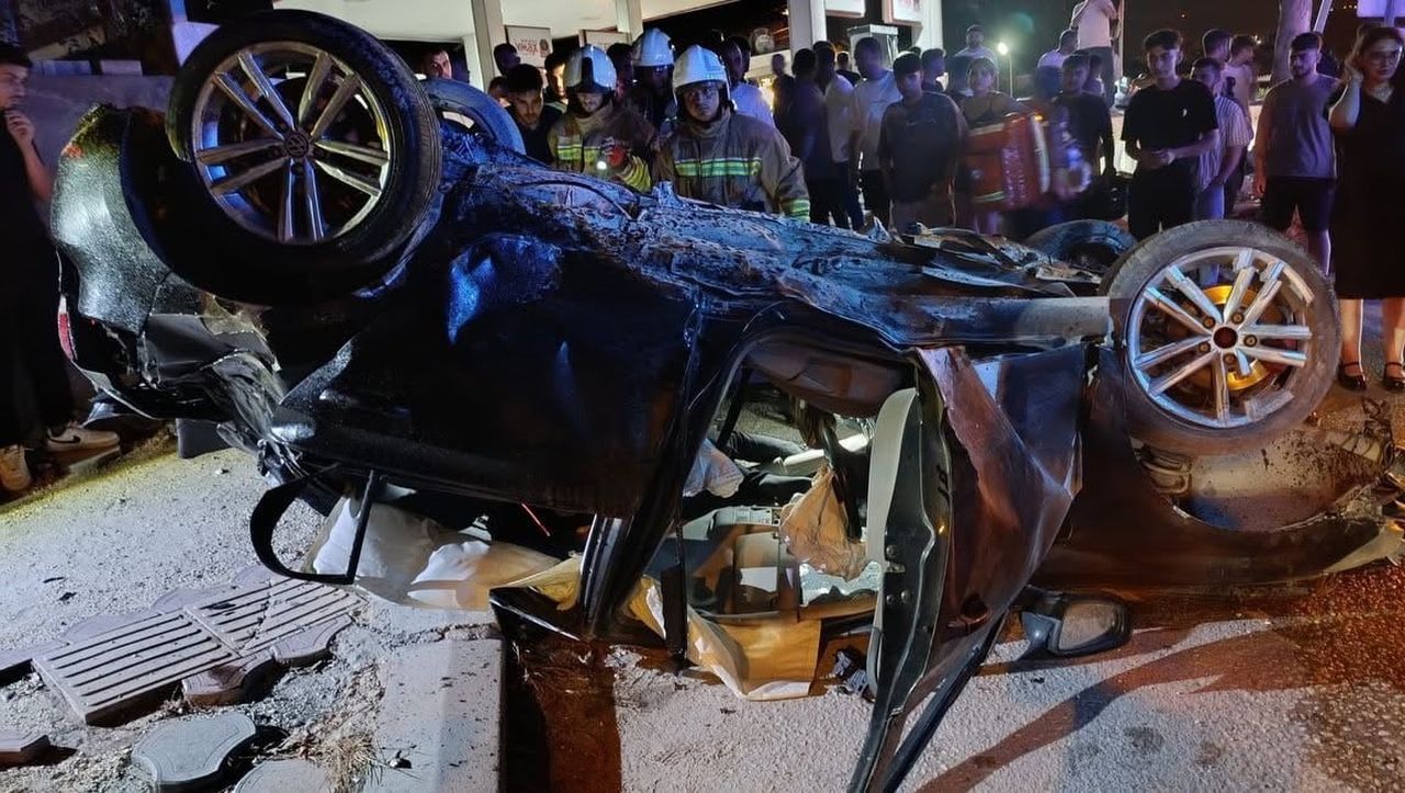 HATAY’DA KONTROLDEN ÇIKARAK TAKLA ATAN OTOMOBİLİN SÜRÜCÜSÜ YARALANDI.