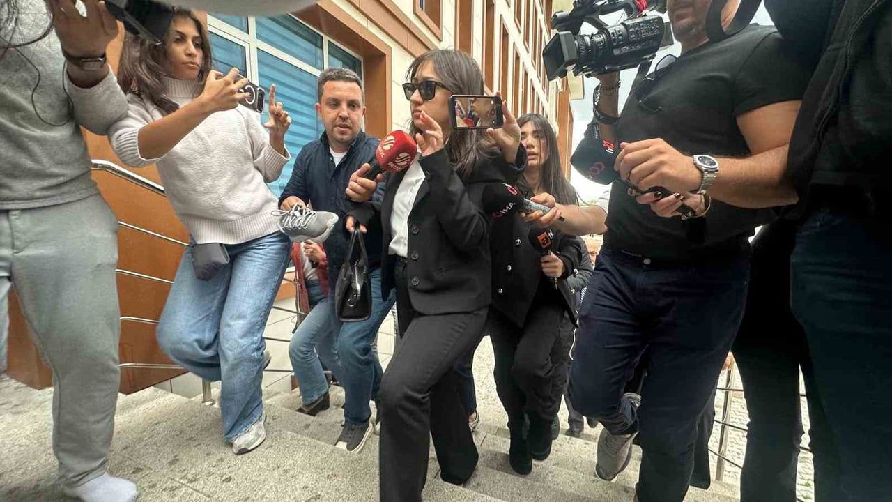 GÜLLÜ'NÜN ÖLÜMÜNE İLİŞKİN DAVANIN İLK DURUŞMASI İÇİN NUR SULTAN ULU YALOVA ADLİYESİ'NE...