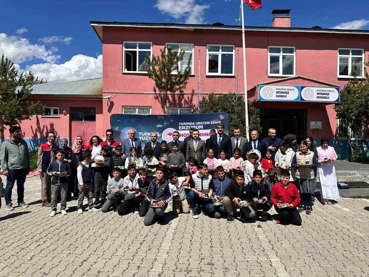 1 HAZİRAN DÜNYA SÜT GÜNÜ KAPSAMINDA ERZURUM’UN AŞKALE İLÇESİNDE ÇEŞİTLİ ETKİNLİKLER...