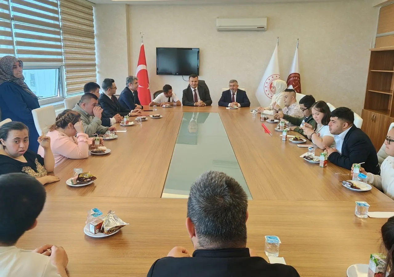 10-16 MAYIS ENGELLİLER HAFTASI KAPSAMINDA ADIYAMAN ADLİYESİ’NDE ANLAMLI BİR ETKİNLİK...