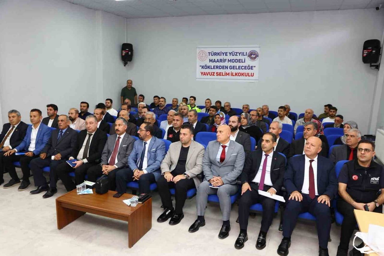 ADIYAMAN’DA DÜZENLENEN HALK VE GÜVENLİK TOPLANTISI’NDA DÖRT MAHALLENİN ASAYİŞ, TRAFİK VE ALTYAPI...