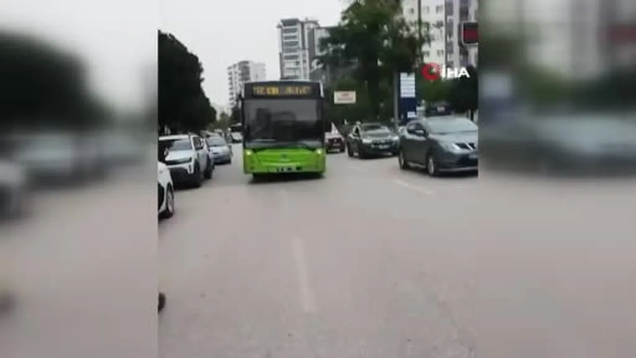 Belediye otobüsünün tekerleği çıktı, vatandaşlar bakım çağrısı yaptı