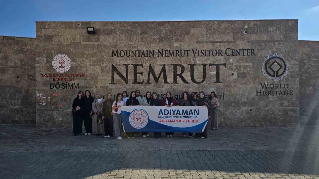 ADIYAMAN KIZ YURDU ÖĞRENCİLERİ, "GELİN TANIŞ OLALIM" PROJESİ KAPSAMINDA KENTİN BİNLERCE YILLIK...