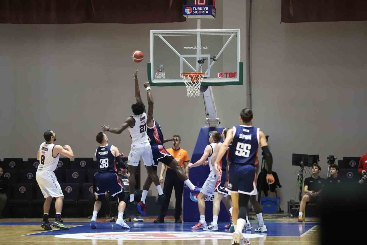 TÜRKİYE SİGORTA BASKETBOL SÜPER LİGİ'NİN 6. HAFTASINDA BORDO BASKETBOL, SAHASINDA LİG LİDERİ...