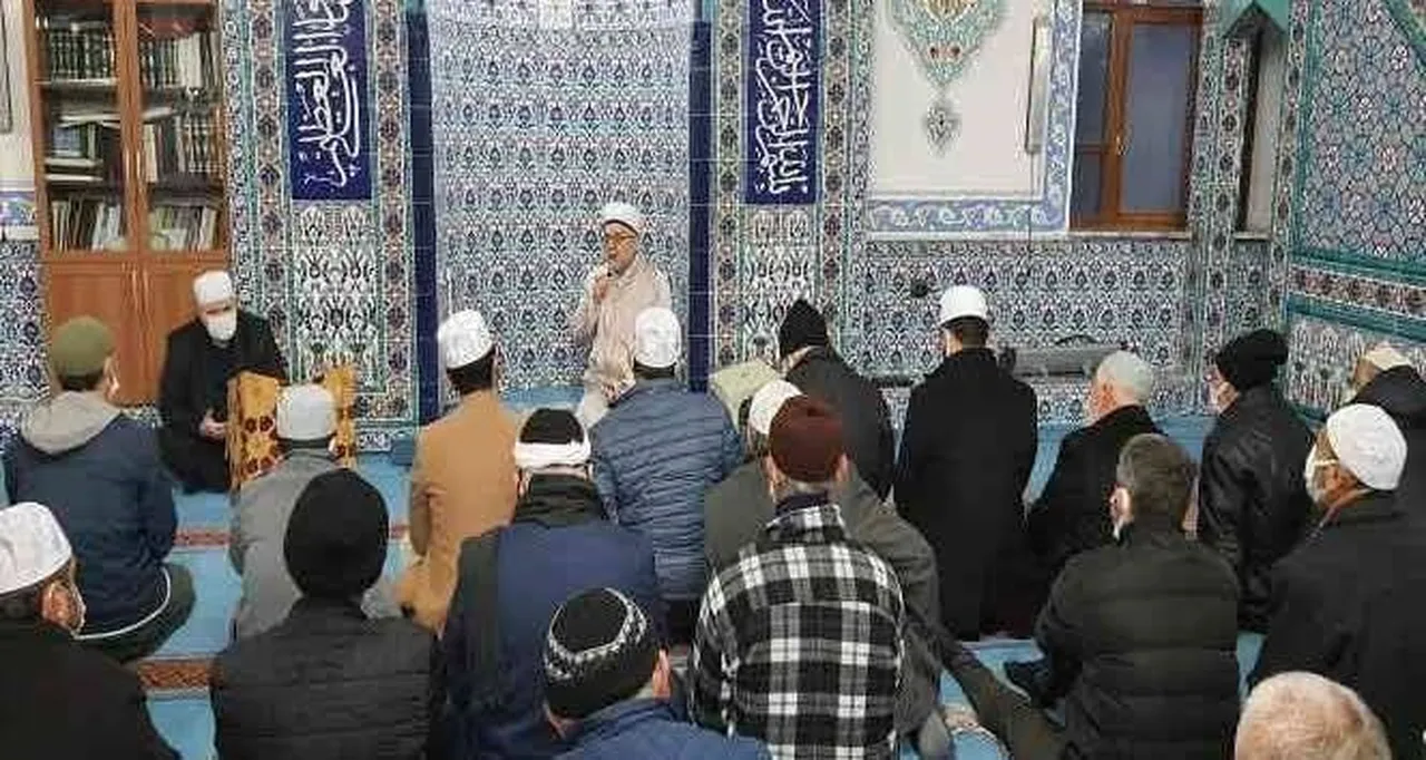 DÜZCE İL MÜFTÜLÜĞÜ, KENTTEKİ BELİRLENEN CAMİLERDE CUMA, CUMARTESİ VE PAZAR GÜNLERİ DÜZENLİ OLARAK...