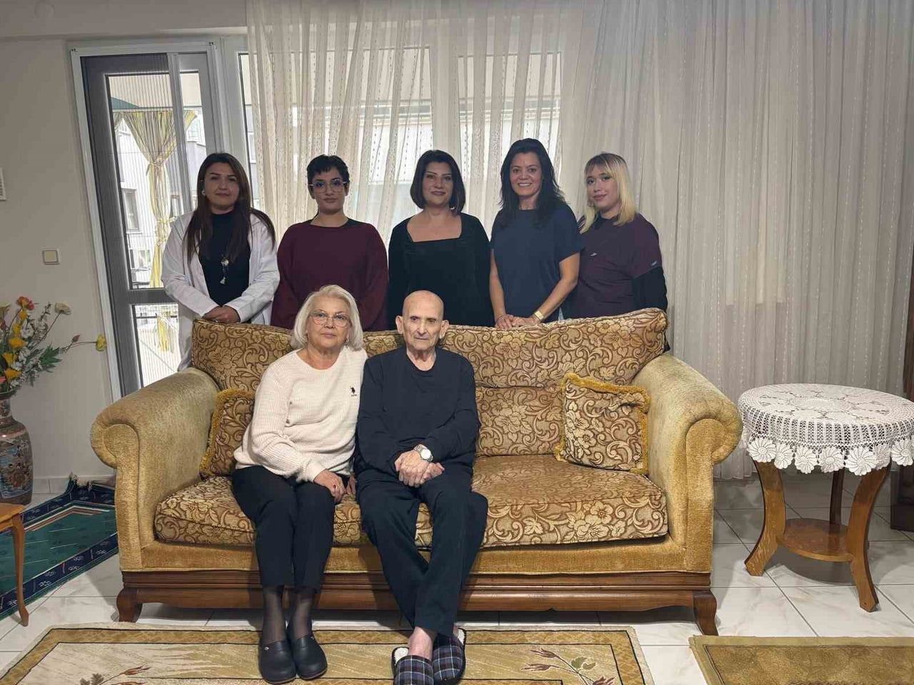 EDREMİT HALK EĞİTİMİ MERKEZİ, EĞİTİMİN SINIRLARINI AŞARAK ŞEHİT YÜZBAŞI MUZAFFER ARSLAN’IN EŞİ VE...