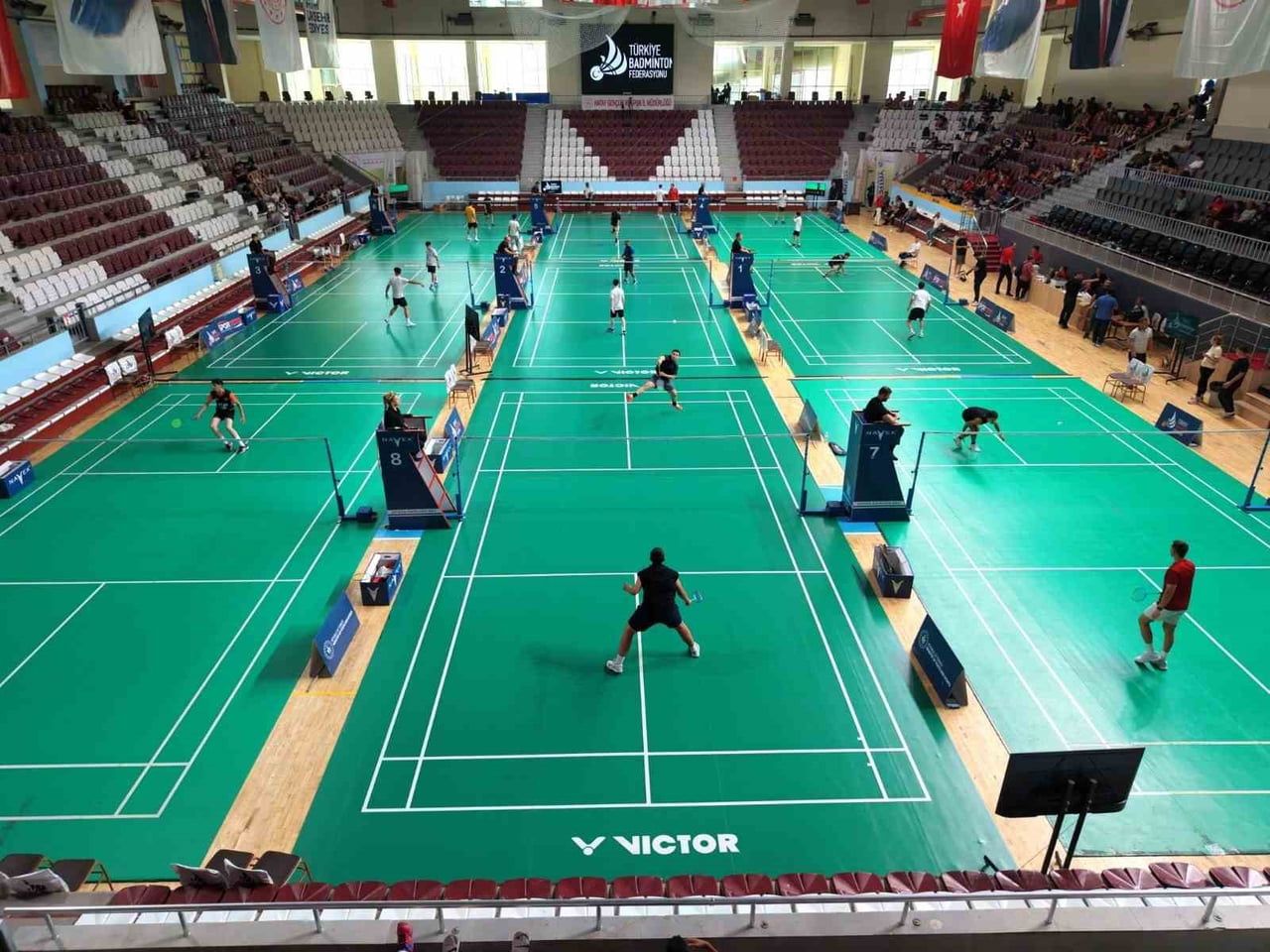 HATAY MERKEZ SPOR SALONU’NDA BAŞLAYAN 2026 BÜYÜKLER TÜRKİYE BADMİNTON ŞAMPİYONASI’NIN AÇILIŞ...