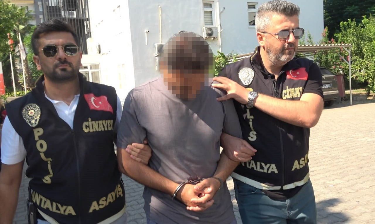 ANTALYA HAVALİMANI OTOPARKINDA GÜRCİSTAN UYRUKLU KADINI TABANCAYLA ÖLDÜREN EMEKLİ POLİS MEMURU...