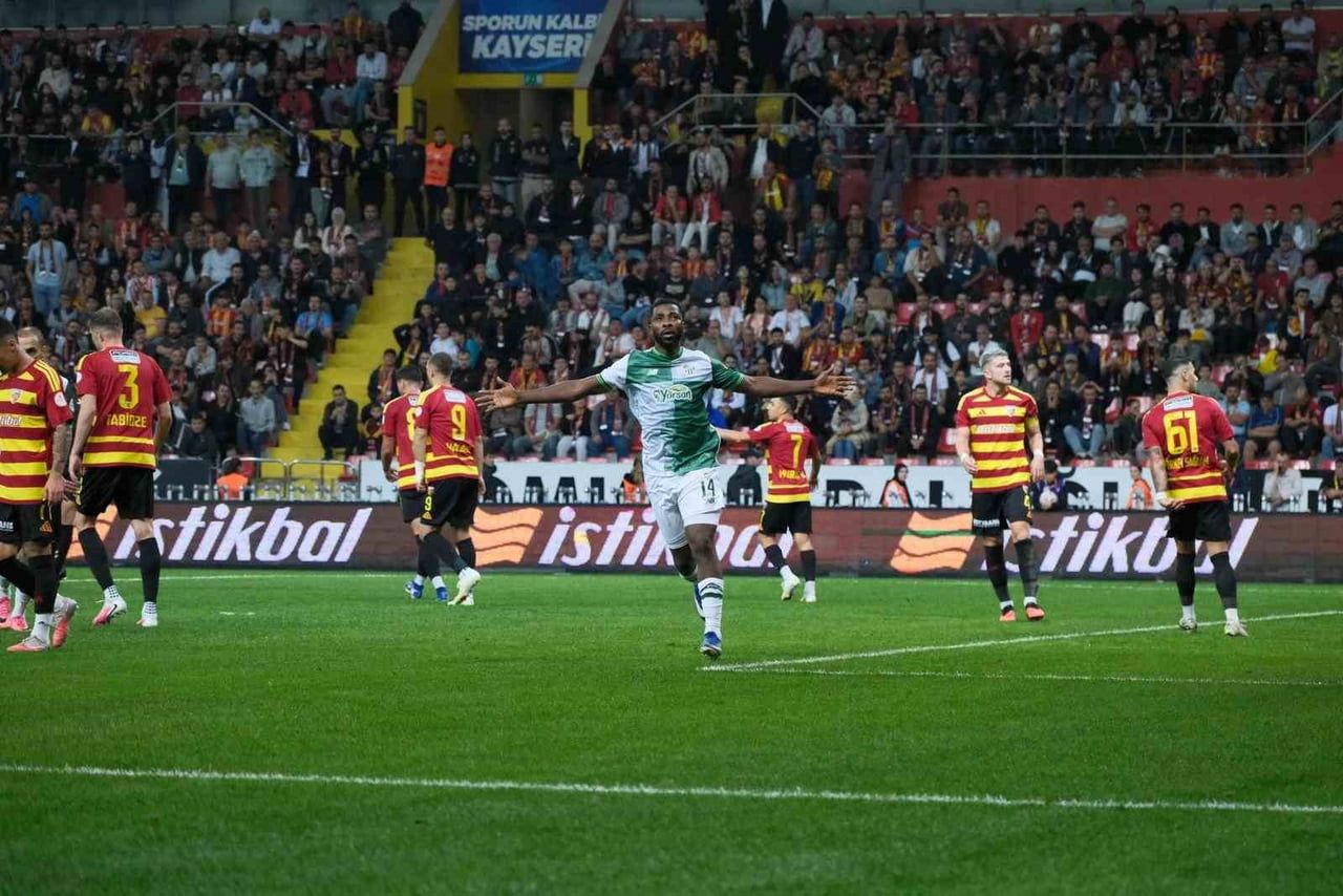 KAYSERİSPOR, TRENDYOL 1. LİG'İN 4. HAFTASINDA SAHASINDA AĞIRLADIĞI BURSASPOR İLE 2-1 MAĞLUP...