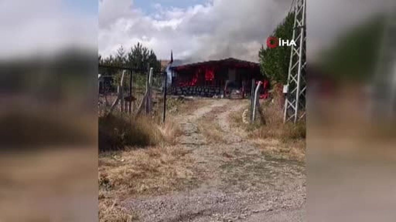 Sivas'ta müstakil ev yangını