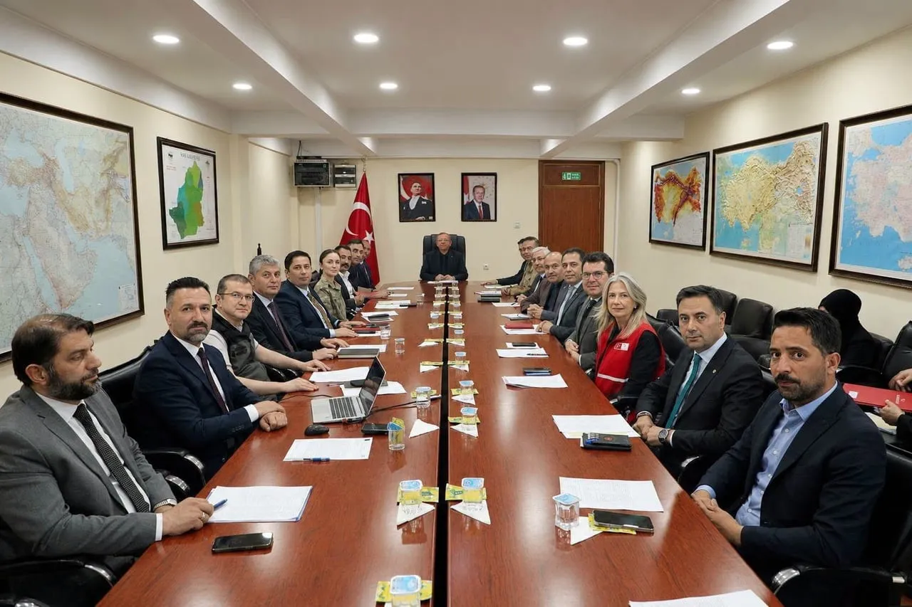 15 TEMMUZ DEMOKRASİ VE MİLLİ BİRLİK GÜNÜ HAZIRLIKLARI KARS'TA MASAYA YATIRILDI(KARS-İHA)