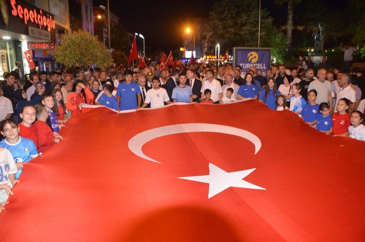 15 TEMMUZ DEMOKRASİ VE MİLLÎ BİRLİK GÜNÜ'NÜN 10. YIL DÖNÜMÜ DOLAYISIYLA ZONGULDAK'IN ÇAYCUMA...