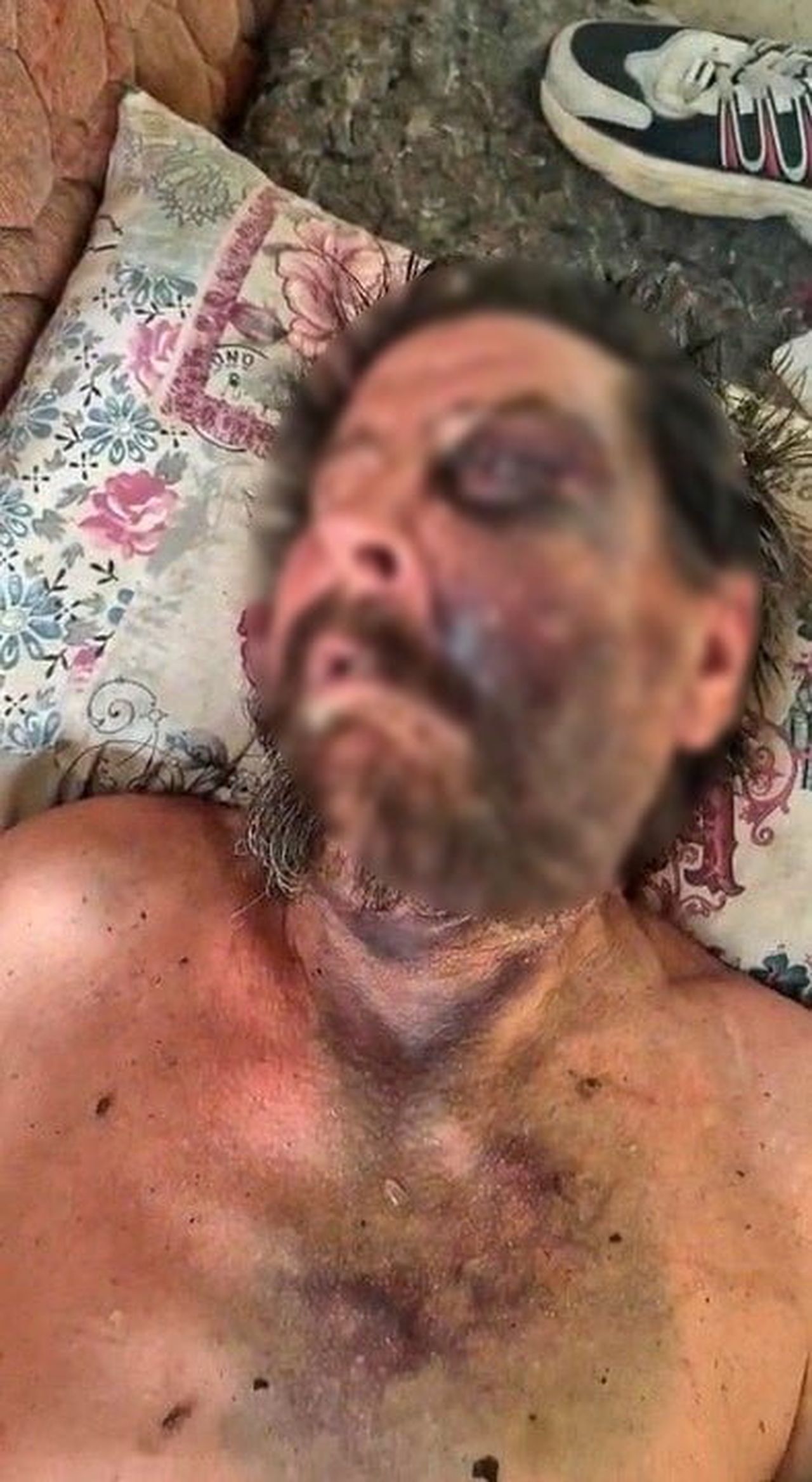DARBEDİLEN VE METRUK BİR EVDE ÖLÜME TERK EDİLEN ADAMIN, SALDIRGAN KİŞİLERCE "SEN BENİM ABİMİN...